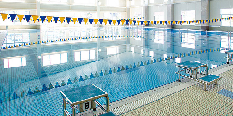トップのスライダーのプールの画像